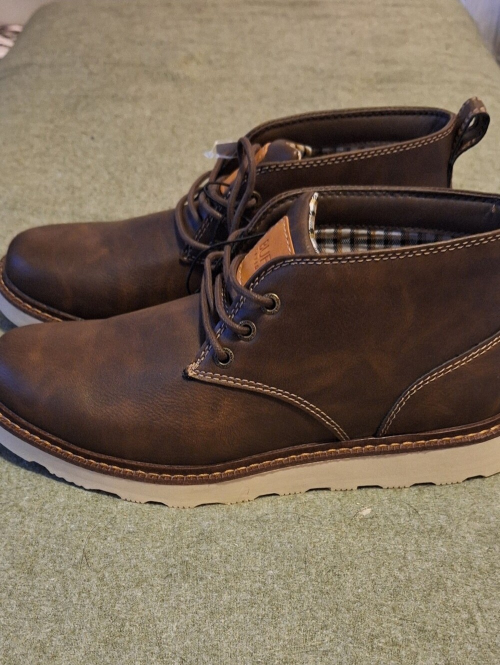 NWT Buffalo David Bitton Chukka Boots Brown Size 9.5 Memory Foam